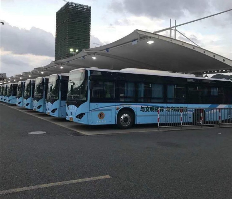 大巴車膜結(jié)構(gòu)車棚